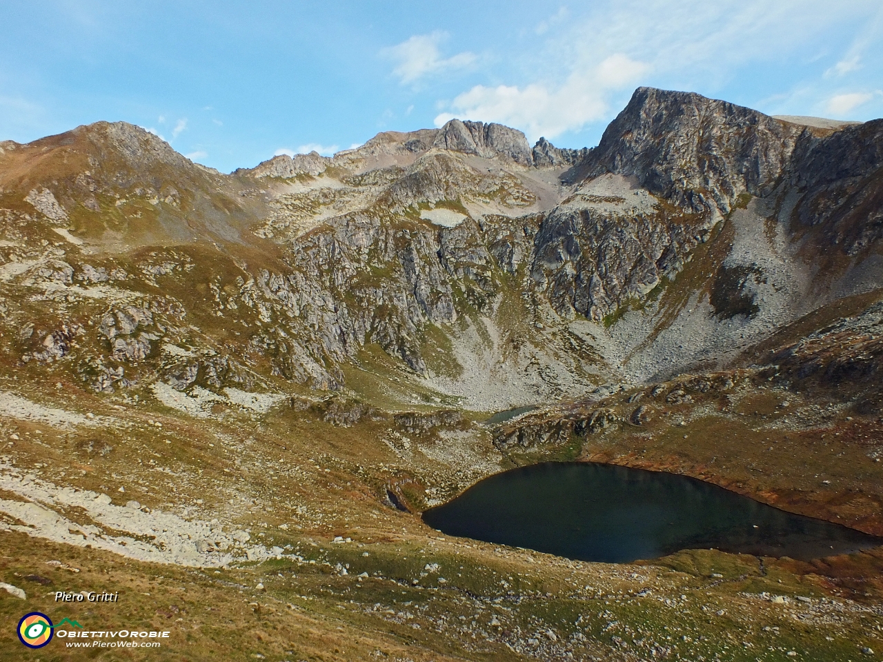 83 Scendendo dai Laghi di Caldirolo in Valsambuzza.JPG